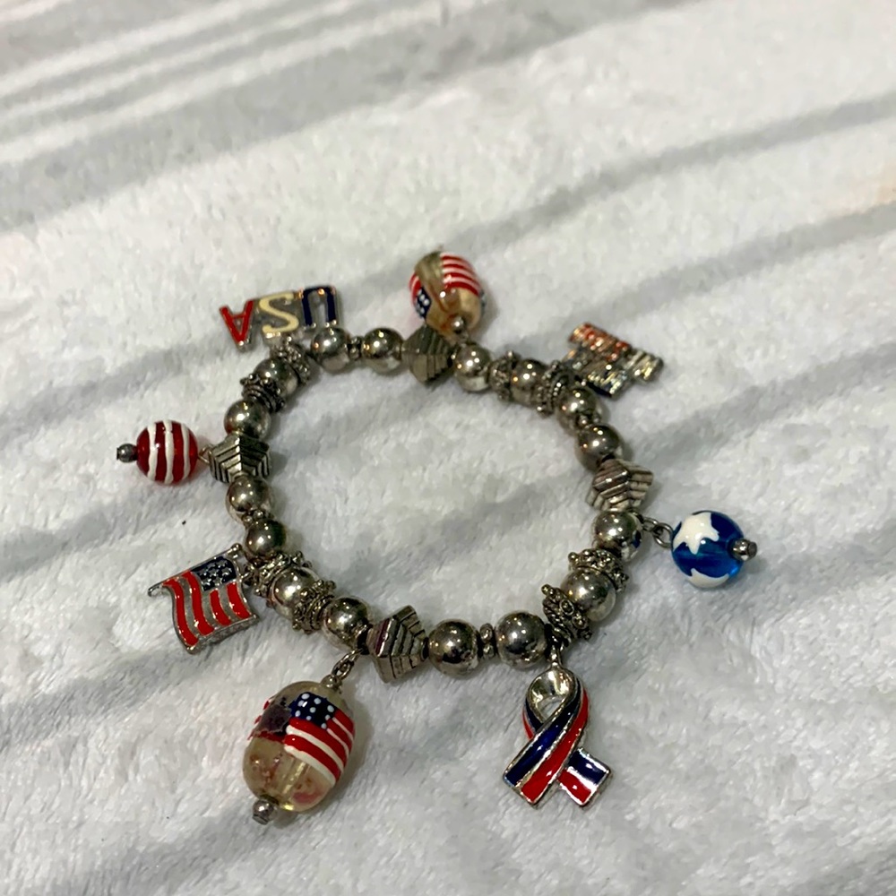 USA charm bracelet